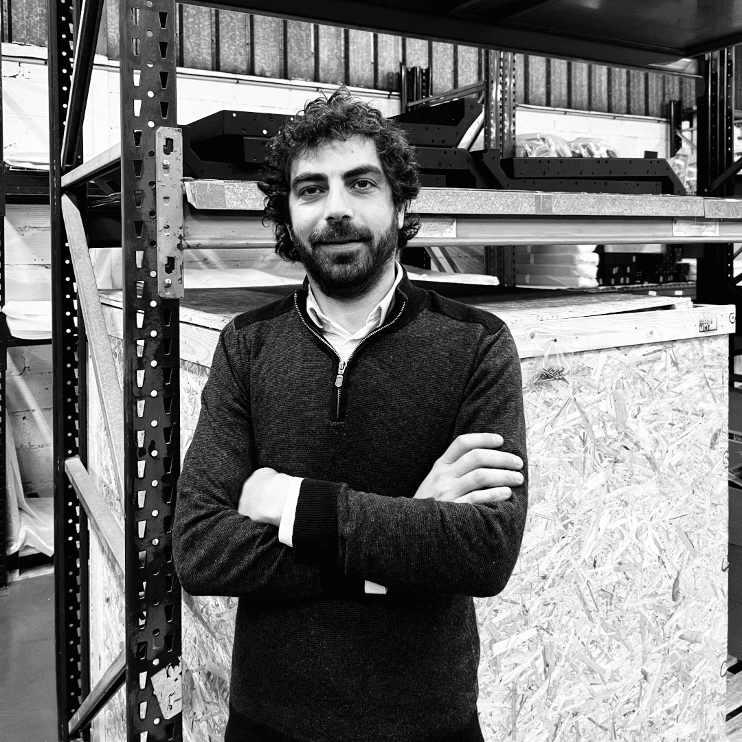 Portrait de Guilhem Pérès, fondateur d'Addimetal, spécialiste de l'impression 3D métal et céramique en Binder Jetting